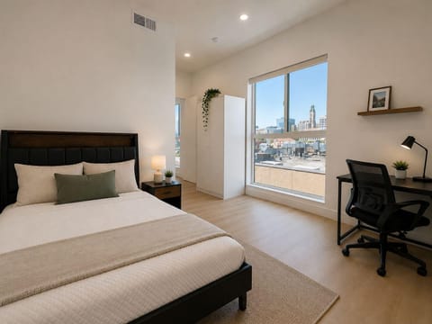 Live in Westlake! New building, No utilities charges (id. 35601)