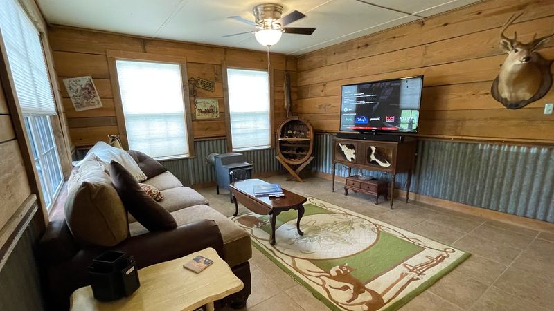 roommates in Clarks Hill Entire Place 1Bed.1Bath - cirtru.com