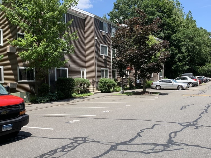 roommates in Danbury Private Room in 2Bed.1Bath - cirtru.com