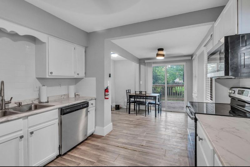 roommates in Undisclosed, Kansas City, MO 64127 Newly Renovated Brand New! Spacious and Cozy 4 bedroom | 2 Bathroom Home  WIFI Mini Fridge Desk included!!! (id. 13674) - cirtru.com