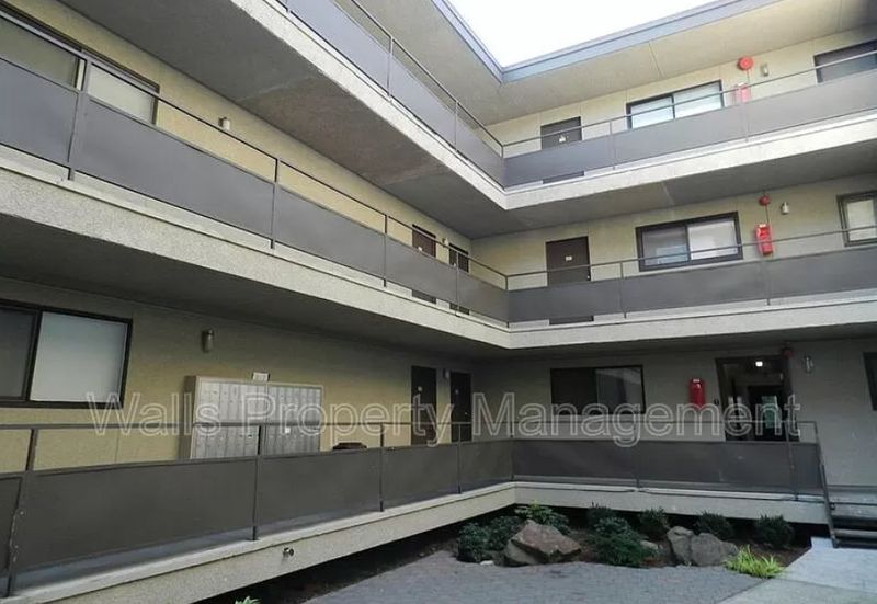 roommates in Seattle Entire Place 2Bed.1Bath - cirtru.com