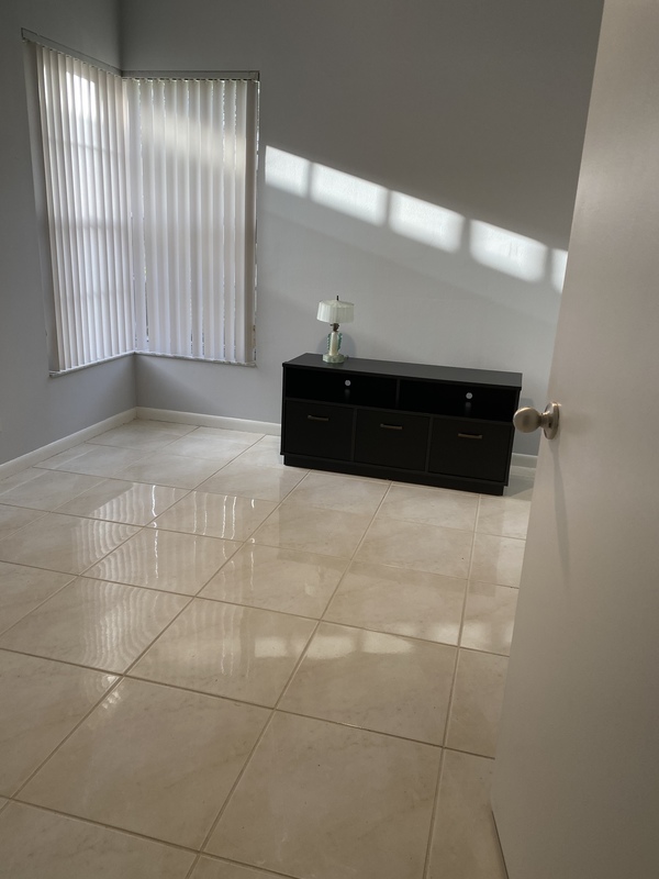 roommates in Boca Raton Private Room in 2Bed.2Bath - cirtru.com