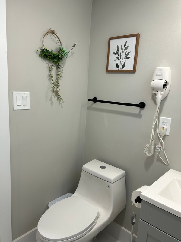 roommates in Falls Church Entire Place 2Bed.1Bath - cirtru.com