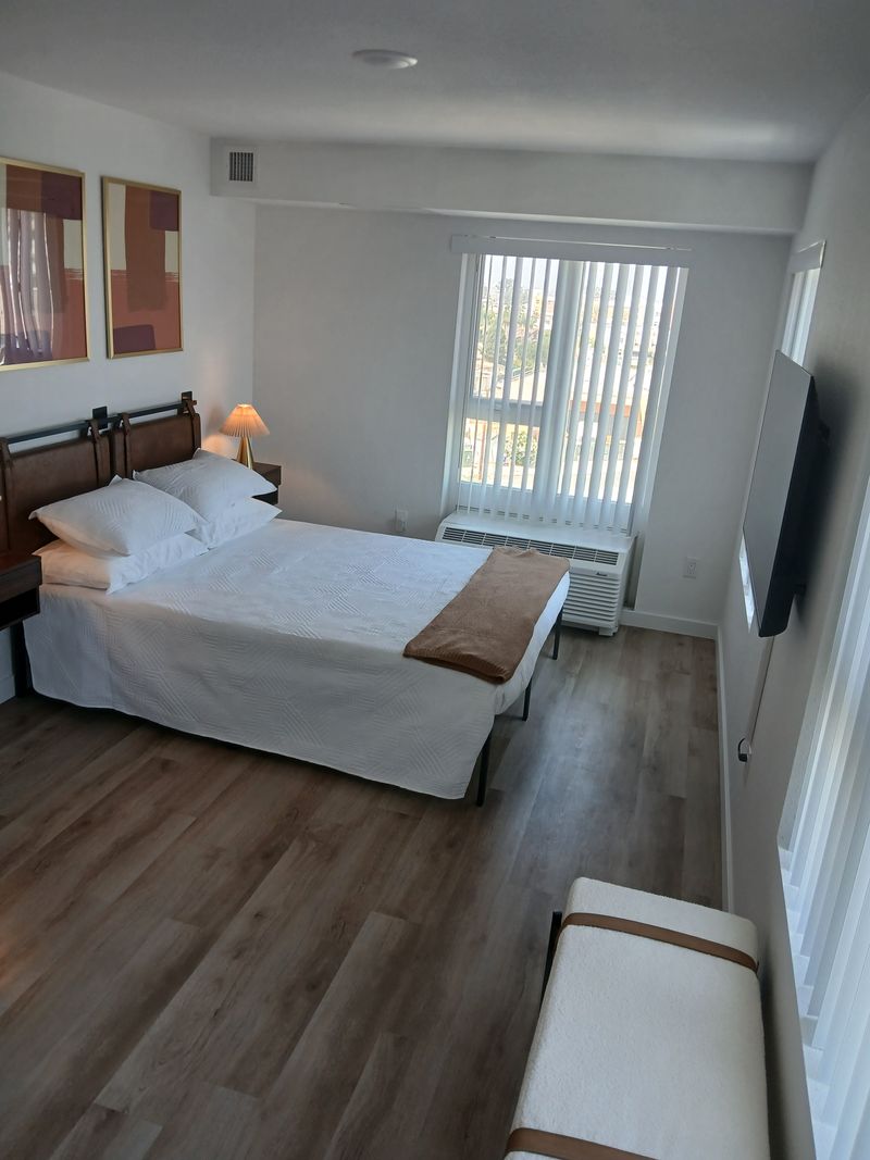 roommates in San Diego Entire Place 1Bed.1Bath - cirtru.com