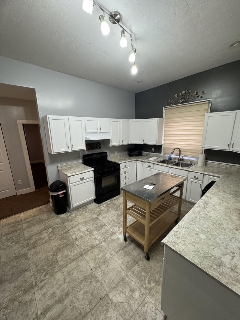 roommates in Undisclosed, Indianapolis, IN 46202 Cozy & comfortable Indianapolis House with Living room (id. 10615) - cirtru.com