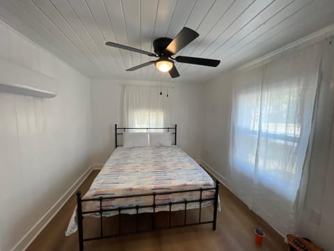 A Highly Desired Mid-Town Lakeland space. (id. 35016)