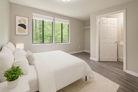 Live in Atlanta, a 4 minute walk to transit stop Cadiz Cir @ Kimberly Mill Rd (id. 16042)