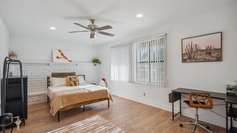 Quiet Phoenix Co-Living | Fast Wi-Fi  | Walk to Bus / Groceries | Keyless Entry (id. 13277)