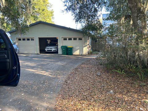 . Deland pool Home A. (id. 29567)