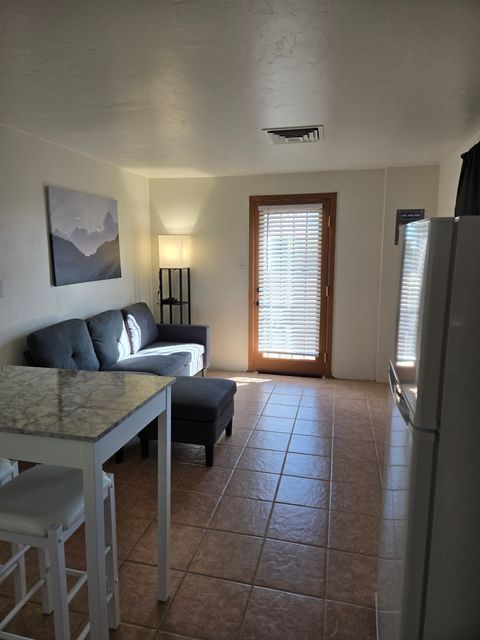 Entire Place 2Bed.1Bath