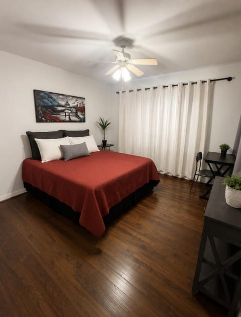 Harmony House in Casa View 75228 (id. 35919)