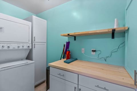 Private Room in 1Bed.1Bath