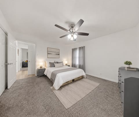 roommates in Garland Private Room in 3Bed.1Bath - cirtru.com