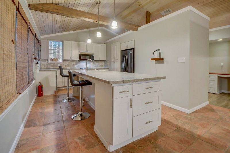 roommates in Undisclosed, Austell, GA 30168 Spacious & newly-renovated Austell House (id. 6881) - cirtru.com