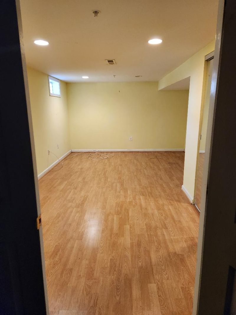 roommates in Glenn Dale Private Room in 2Bed.1Bath - cirtru.com