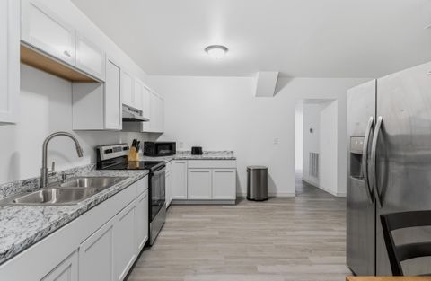Petersburg Home, newly renovated, spacious. (id. 33868)