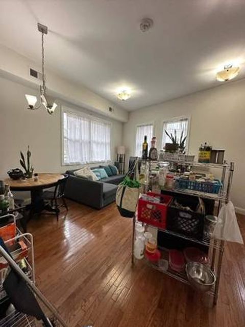 roommates in Washington Private Room in 2Bed.2Bath - cirtru.com