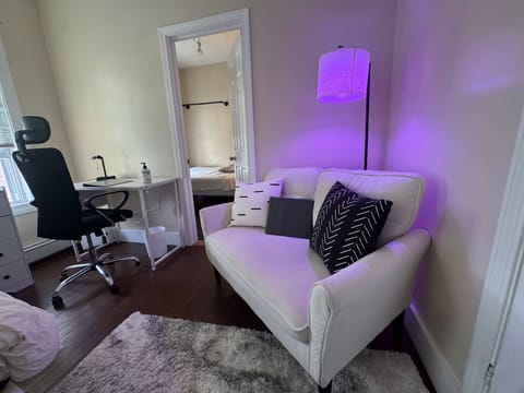 Private Room in 3Bed.1Bath