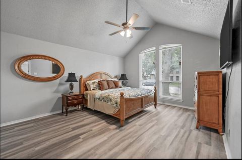 Cozy 2-story by the Harbor (id. 16882)