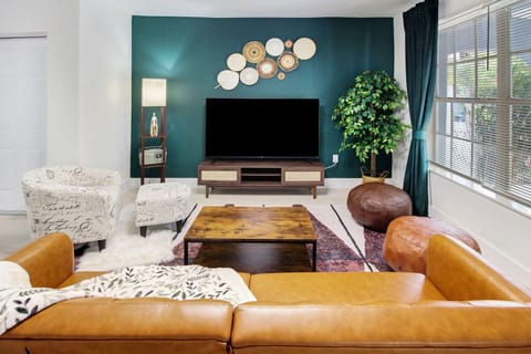 All Utilities Included! Free Fast Wi-Fi Smart Lock Rooms, a 5 minute walk to Allapattah Metro Station (id. 42497)