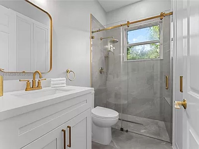 roommates in Studio City Private Room in 3Bed.3Bath - cirtru.com