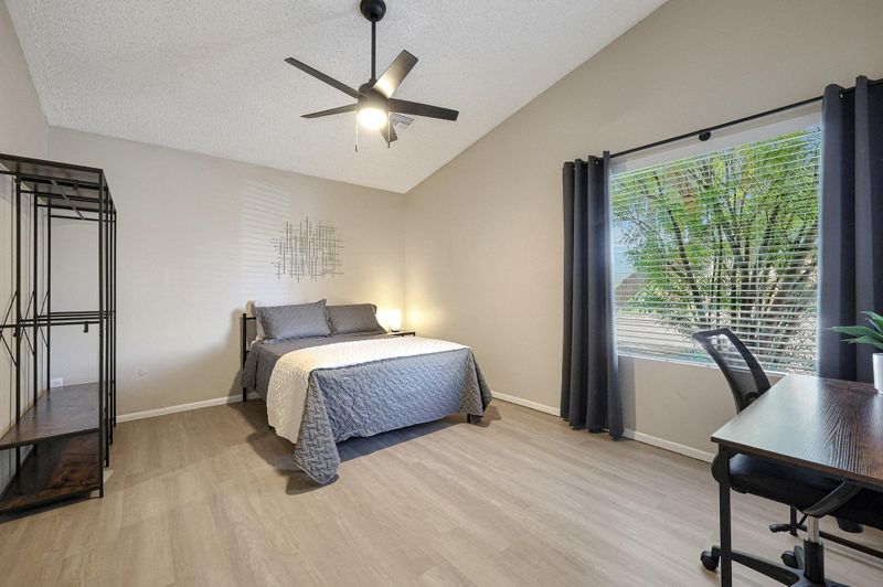 Gig WiFi · Weekly Cleaning · Free Laundry · Spacious Rooms · 3 Baths · AC at a Cool 72° · Quick I-17 Access · Responsive Staff! (id. 7128)