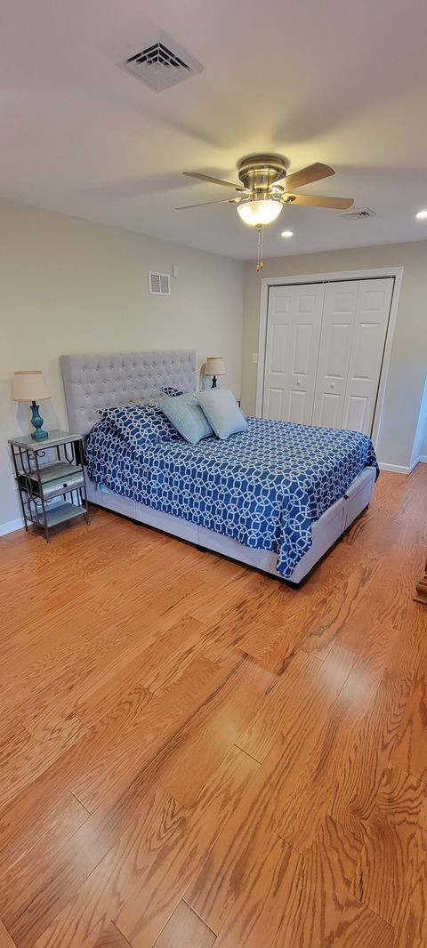 Private Room in 3Bed.3Bath