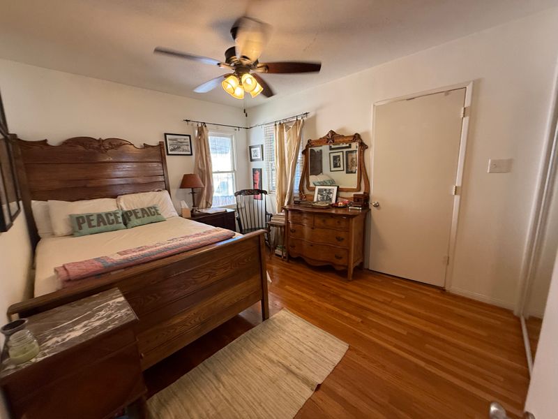 roommates in Glendale Private Room in 2Bed.1Bath - cirtru.com