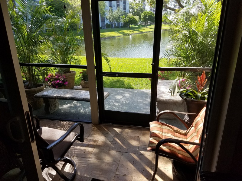 roommates in Pompano Beach Private Room in 2Bed.2Bath - cirtru.com