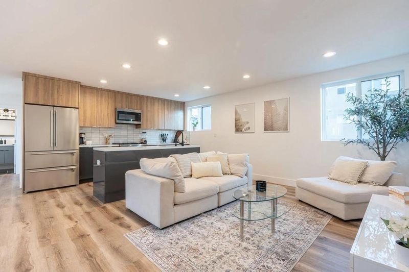 roommates in Undisclosed, Los Angeles, CA 90028 Fully furnished rooms in Co-living in West-Hollywood (id. 28829) - cirtru.com