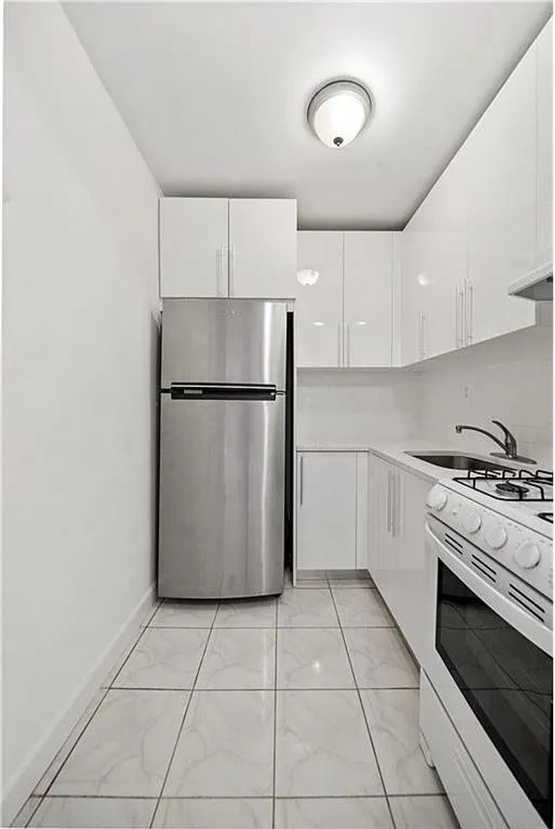 roommates in New York City Entire Place 1Bed.1Bath - cirtru.com