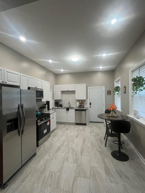 Newly renovated gem in Northwest Philadelphia (id. 14468)