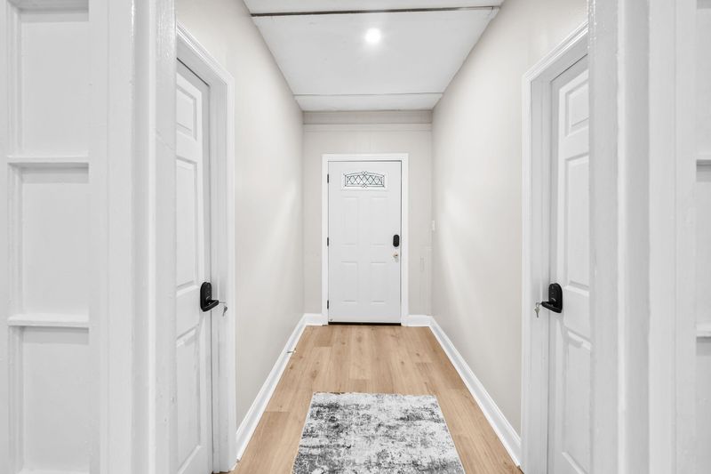 roommates in Undisclosed, Jacksonville, FL 32210 Southwest Home, a 5 minute walk to transit stop 7064 Wilson Blvd (id. 14751) - cirtru.com
