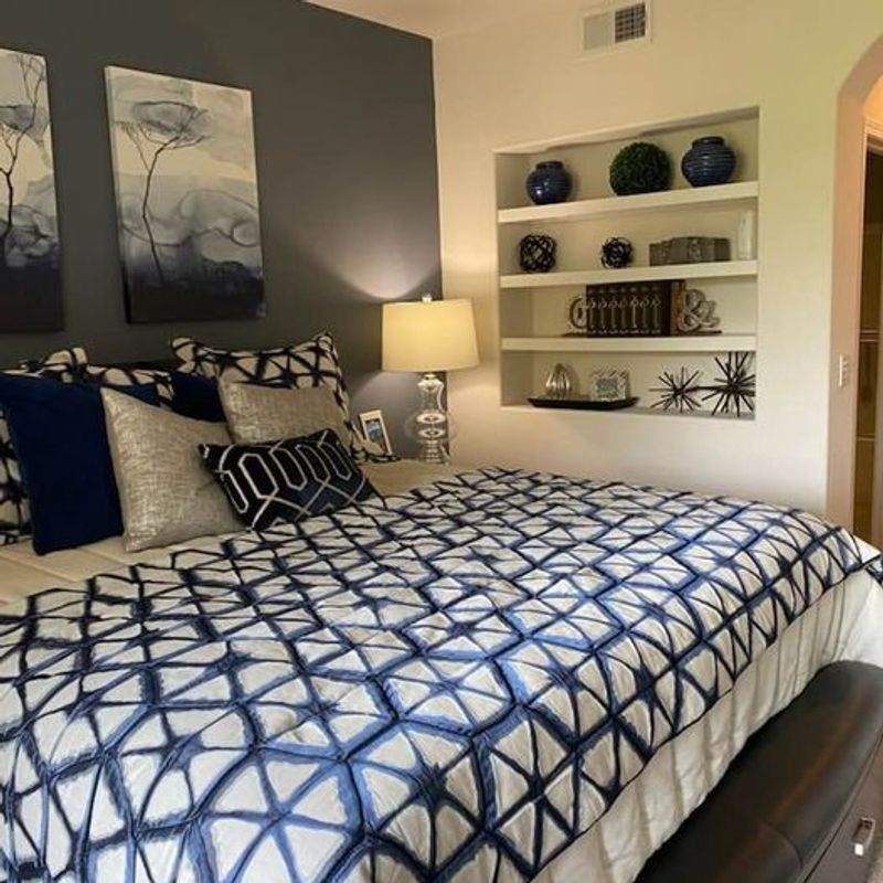 roommates in Canoga Park Private Room in 2Bed.2Bath - cirtru.com