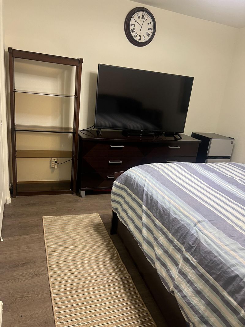 roommates in Undisclosed, Casa Grande, AZ 85122 New Exclusive Casa Grande Rooms | Huge TVs + Fully Furnished (id. 30577) - cirtru.com