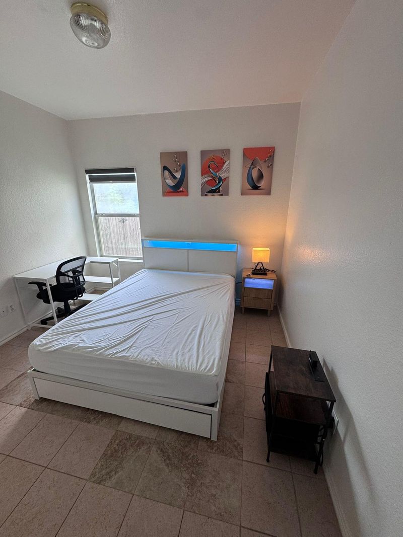 roommates in Undisclosed, Manor, TX 78653 Cozy Home | All Utilities Paid | Quiet Location (id. 14992) - cirtru.com