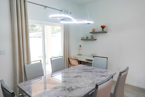 Davenport House with Workspace. Cozy & beautiful (id. 8776)