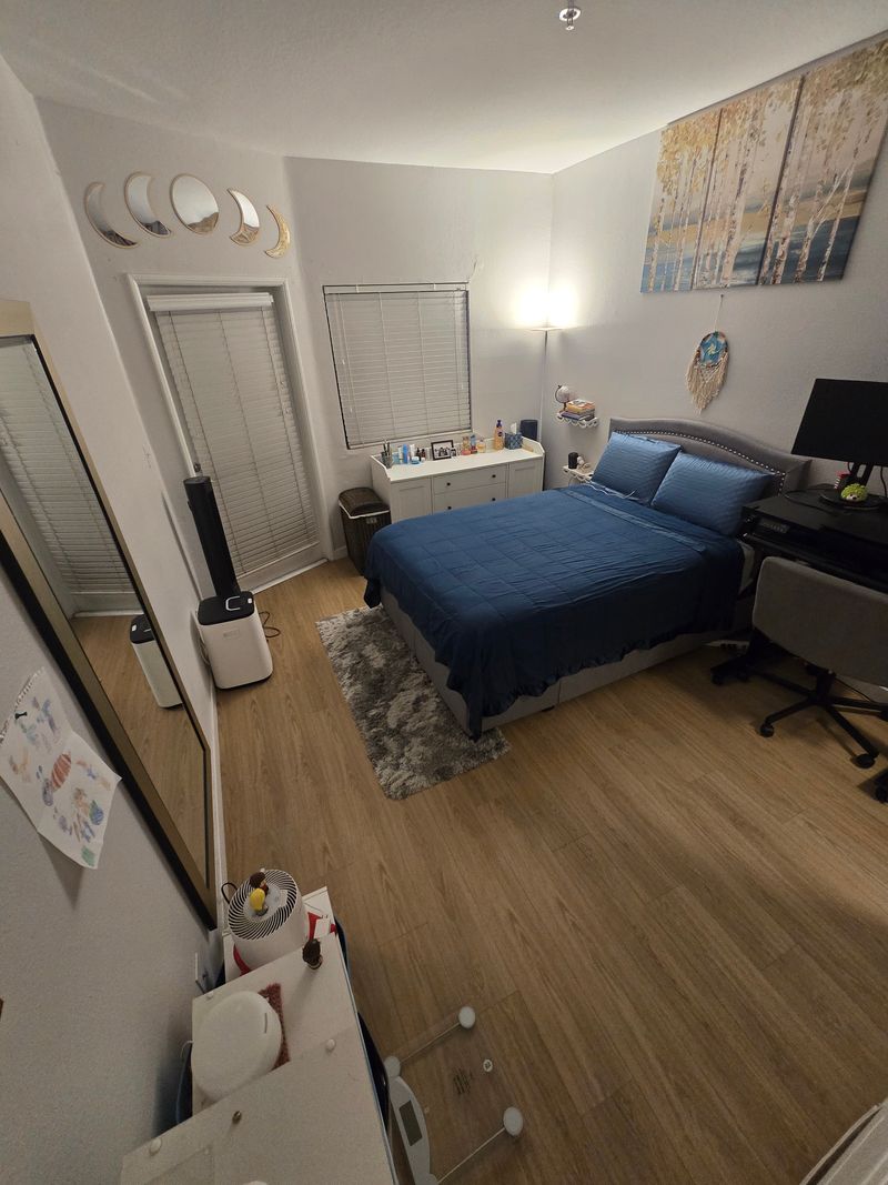 roommates in North Hollywood Private Room in 2Bed.2Bath - cirtru.com