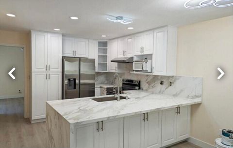 Private Room in 3Bed.3Bath