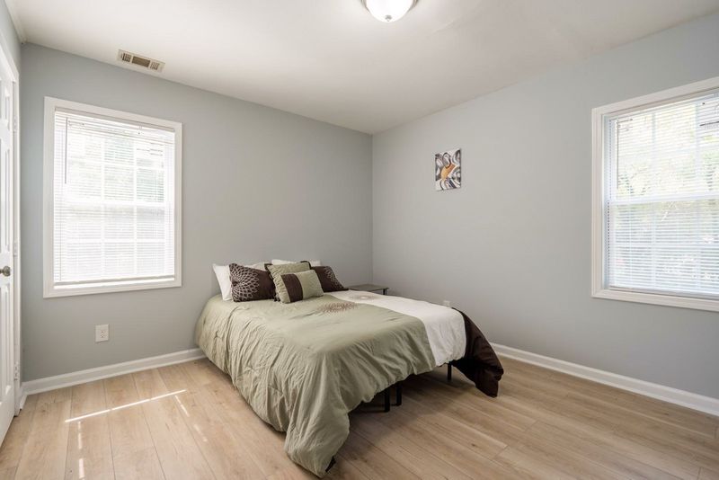 Cozy Spaces with a Modern Twist in  this Marvelous Riverdale Home (id. 5063)