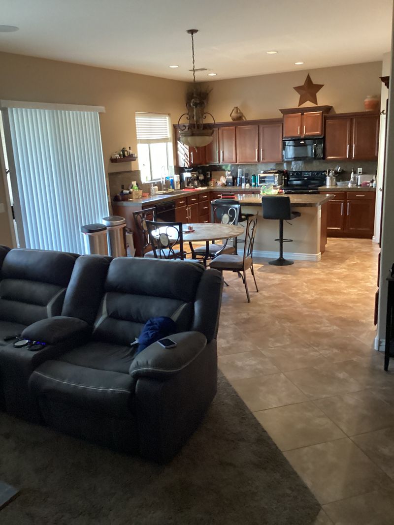 roommates in Sun City Private Room in 3Bed.2Bath - cirtru.com