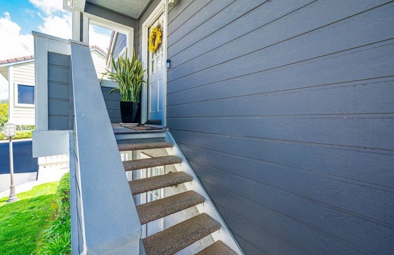 roommates in Aliso Viejo Private Room in 2Bed.2Bath - cirtru.com