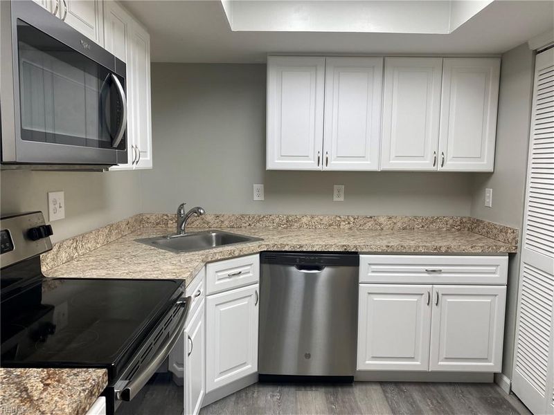 roommates in Chesapeake Private Room in 3Bed.2Bath - cirtru.com