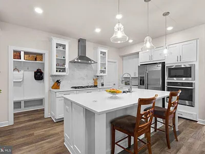 roommates in Ashburn Private Room in 5Bed.5Bath - cirtru.com