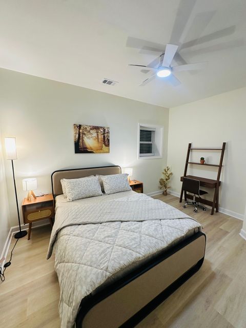 Fully Furnished Modern Private Rooms | Utilities & Wi-Fi All Inclusive • In-House Washer & Dryer • Minutes to MARTA  • Near Downtown  & Airport (id. 18222)
