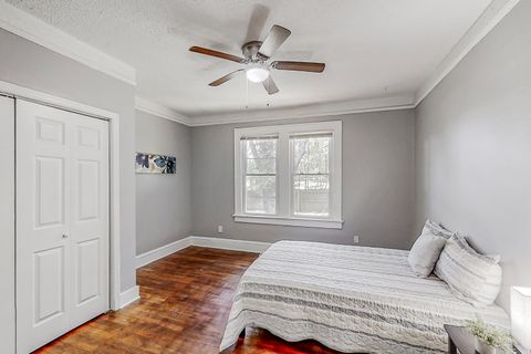 Top-Rated Host |  Private, Safe & Secure and Fully Furnished Rooms |  High Speed Fast Wi-Fi |  Near Public Transit |   Clean & Comfy Riverdale Stay (id. 3842)