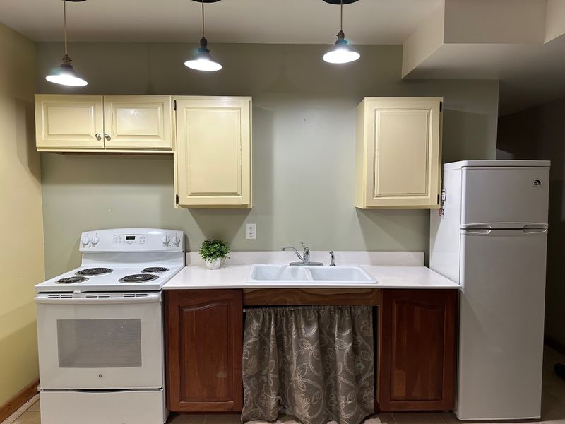roommates in Waunakee Private Room in 1Bed.1Bath - cirtru.com