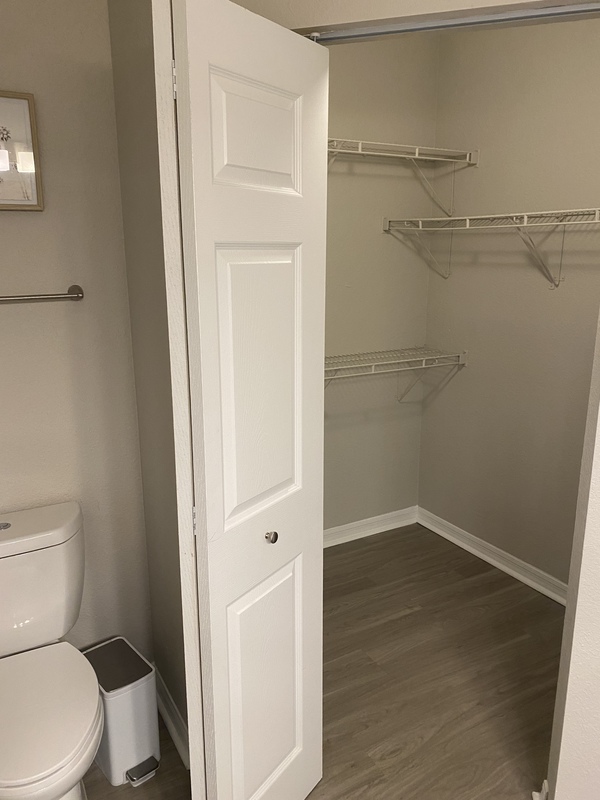 Private Room in 2Bed.2Bath