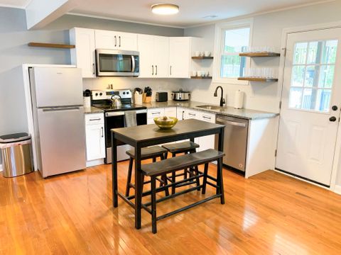 Beautifully renovated home in trendy Rockwood. Close to Downtown, Duke, and Transit. (id. 20188)
