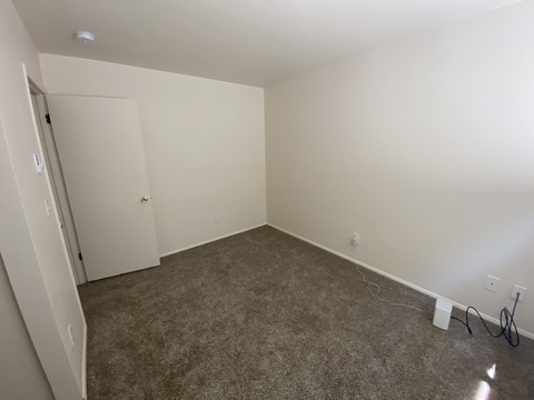 roommates in Aloha Private Room in 2Bed.1Bath - cirtru.com